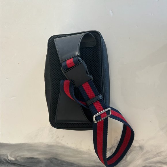 GG Supreme Sling Backpack - Picture 7 of 8